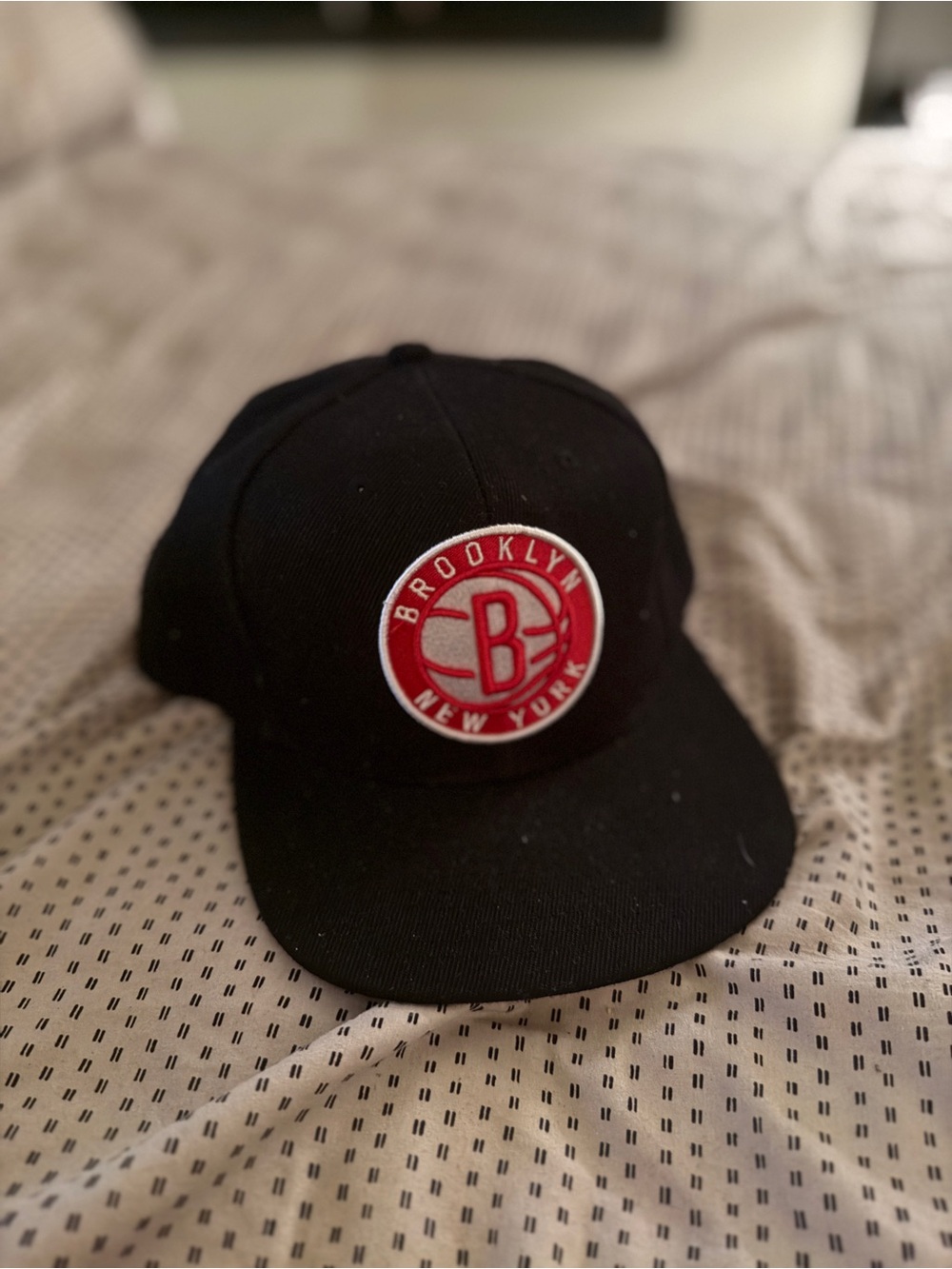Brooklyn Nets Basketball - Black and Red hat